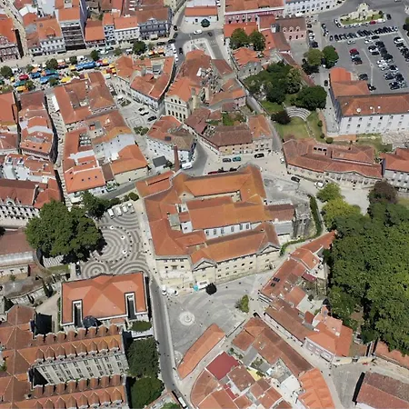 Casa Jasmim - By Sch Villa Coto (Leiria)